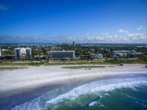  Holiday Inn Sarasota-Lido Beach at the Beach, an IHG Hotel  Сарасота